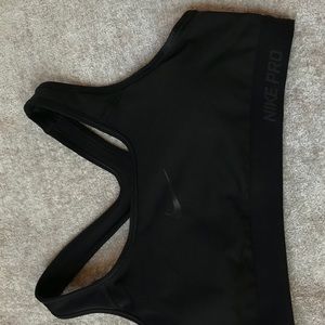 Nike Pro - Sports Bra